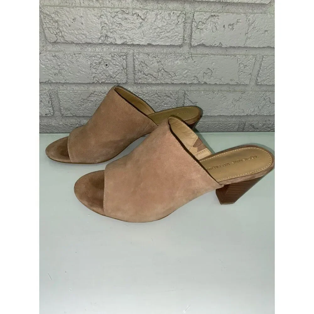 Adrienne Vittadini Women Suede Peep Toe Nude Heeled Sandal Size 8.5